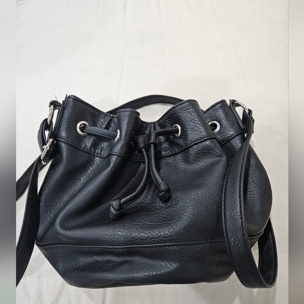 Candies Black hobo bucket bag
